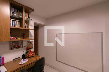 Casa à venda com 210m², 3 quartos e 4 vagasEscritório