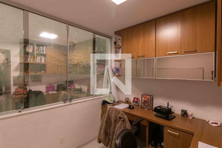 Casa à venda com 210m², 3 quartos e 4 vagasEscritório