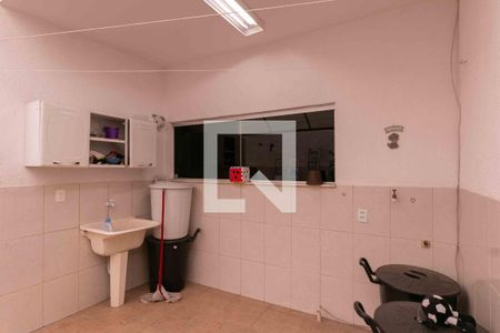 Casa à venda com 210m², 3 quartos e 4 vagasÁrea de Serviço