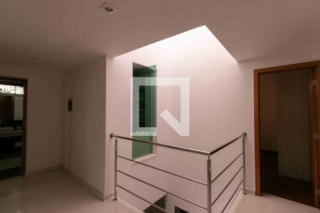 Casa à venda com 210m², 3 quartos e 4 vagasCorredor