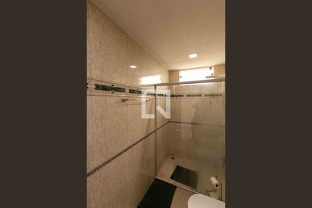 Casa à venda com 210m², 3 quartos e 4 vagasBanheiro Social