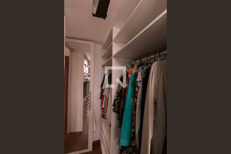 Casa à venda com 210m², 3 quartos e 4 vagasCloset