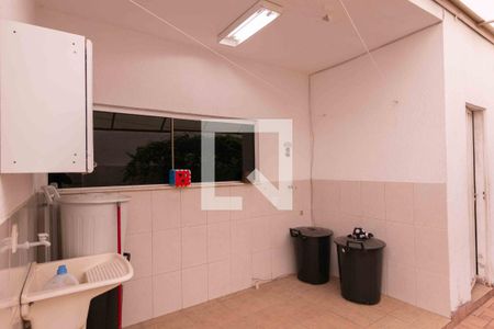 Casa à venda com 210m², 3 quartos e 4 vagasÁrea de Serviço