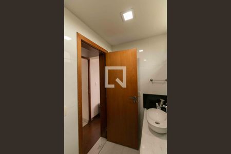 Casa à venda com 210m², 3 quartos e 4 vagasBanheiro da Suíte