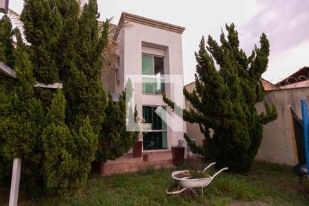 Casa à venda com 210m², 3 quartos e 4 vagasÁrea Externa