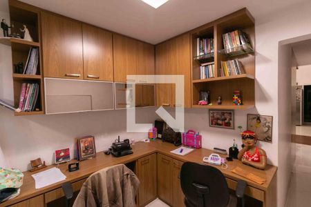 Casa à venda com 210m², 3 quartos e 4 vagasEscritório