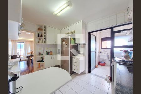 Apartamento à venda com 210m², 3 quartos e 3 vagasCozinha