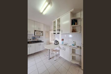 Apartamento à venda com 210m², 3 quartos e 3 vagasCozinha