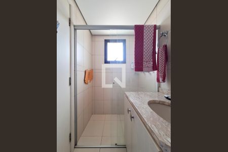 Apartamento à venda com 210m², 3 quartos e 3 vagasBanheiro Quarto 1