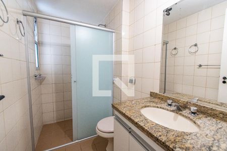 Apartamento à venda com 105m², 3 quartos e 2 vagasBanheiro da suíte