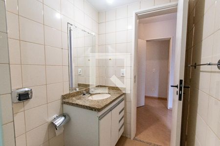 Apartamento à venda com 105m², 3 quartos e 2 vagasBanheiro da suíte