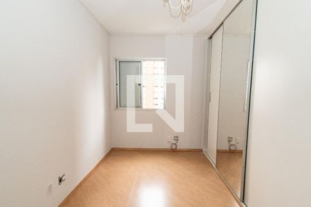Apartamento à venda com 105m², 3 quartos e 2 vagasQuarto 2