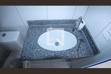 Apartamento à venda com 38m², 2 quartos e 1 vaga Apartamento à venda com 38m², 2 quartos e 1 vagaBanheiro