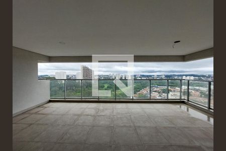 Apartamento à venda com 155m², 3 quartos e 4 vagasVaranda