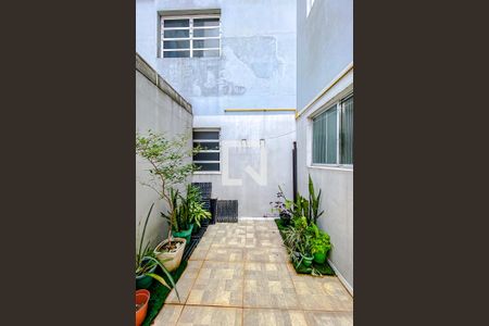 Apartamento à venda com 180m², 2 quartos e 1 vagaÁrea de Serviço