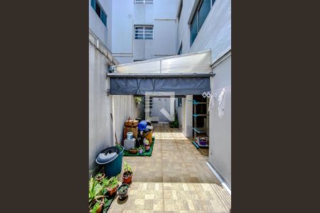 Apartamento à venda com 180m², 2 quartos e 1 vagaÁrea de Serviço