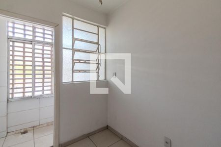Apartamento à venda com 68m², 2 quartos e sem vaga Apartamento à venda com 68m², 2 quartos e sem vagaQuarto de Serviço