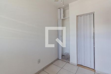 Apartamento à venda com 68m², 2 quartos e sem vaga Apartamento à venda com 68m², 2 quartos e sem vagaQuarto de Serviço