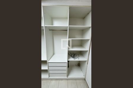 Casa para alugar com 272m², 3 quartos e 3 vagasSuíte 2 Closet