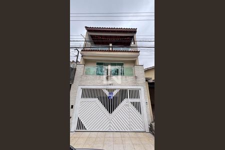 Casa para alugar com 272m², 3 quartos e 3 vagasFachada