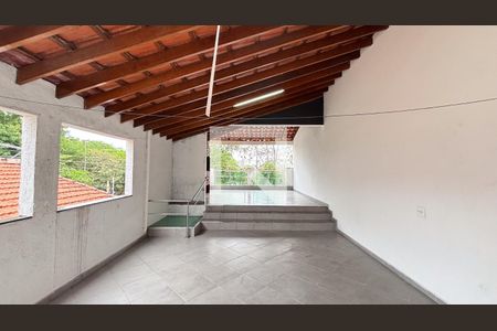Casa para alugar com 272m², 3 quartos e 3 vagasQuintal