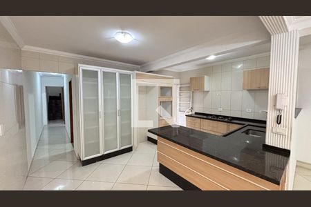 Casa para alugar com 272m², 3 quartos e 3 vagasCozinha