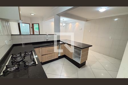 Casa para alugar com 272m², 3 quartos e 3 vagasCozinha