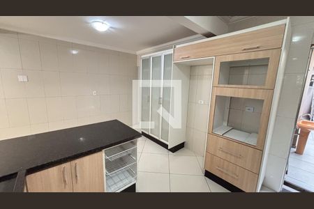 Casa para alugar com 272m², 3 quartos e 3 vagasCozinha