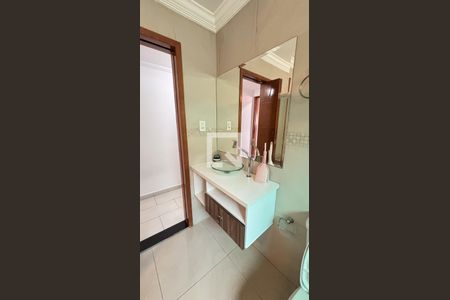 Casa para alugar com 272m², 3 quartos e 3 vagasBanheiro da Suíte 2