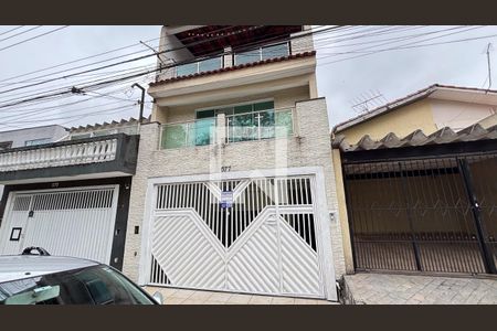 Casa para alugar com 272m², 3 quartos e 3 vagasFachada