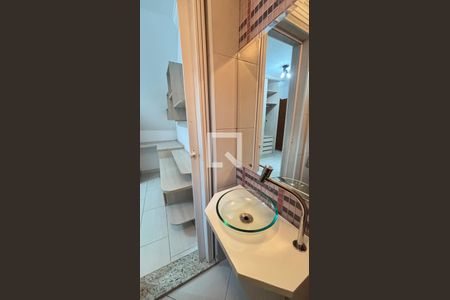 Casa para alugar com 272m², 3 quartos e 3 vagasBanheiro da Suíte 1