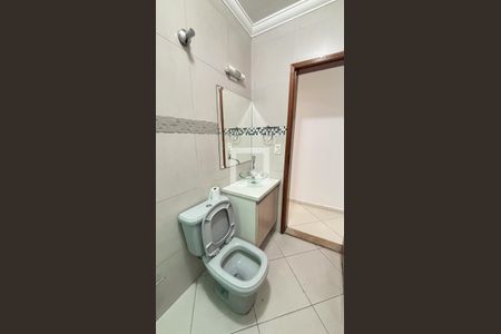 Casa para alugar com 272m², 3 quartos e 3 vagasBanheiro