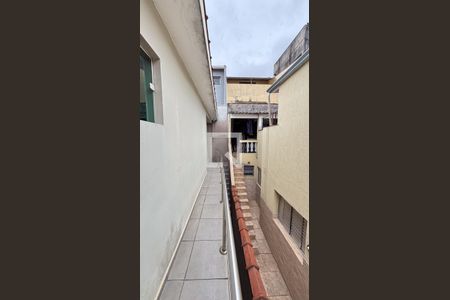 Casa para alugar com 272m², 3 quartos e 3 vagasCorredor - Quintal