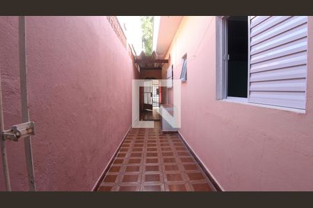 Casa à venda com 160m², 3 quartos e 2 vagasCorredor