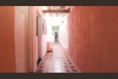 Casa à venda com 160m², 3 quartos e 2 vagasCorredor
