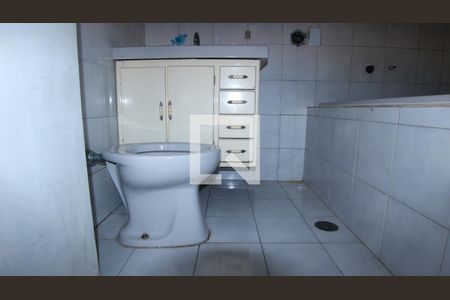 Casa à venda com 160m², 3 quartos e 2 vagasBanheiro