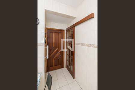 Apartamento à venda com 98m², 2 quartos e 1 vagaCozinha - Entrada de serviço