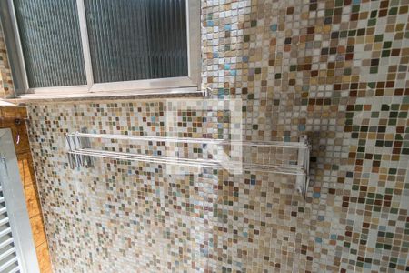 Apartamento à venda com 98m², 2 quartos e 1 vagaÁrea de Serviço