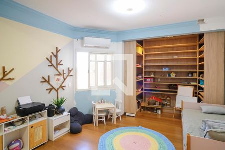 Casa à venda com 232m², 3 quartos e 4 vagasQuarto