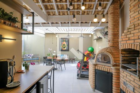 Casa à venda com 232m², 3 quartos e 4 vagasQuintal