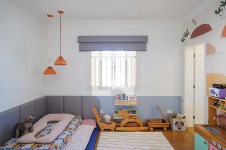 Casa à venda com 232m², 3 quartos e 4 vagasSuíte 2