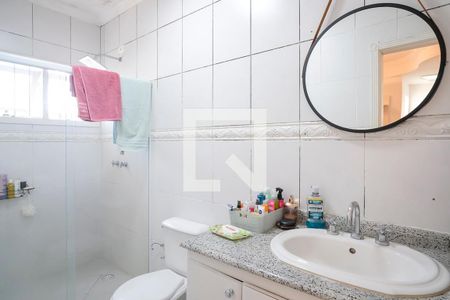 Casa à venda com 232m², 3 quartos e 4 vagasBanheiro suíte 1