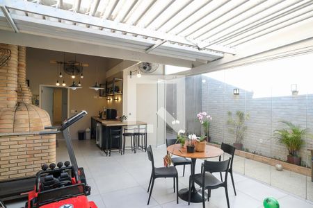 Casa à venda com 232m², 3 quartos e 4 vagasQuintal