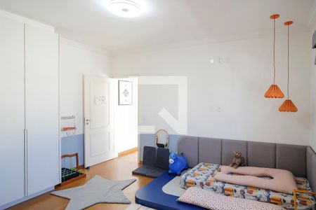 Casa à venda com 232m², 3 quartos e 4 vagasSuíte 2