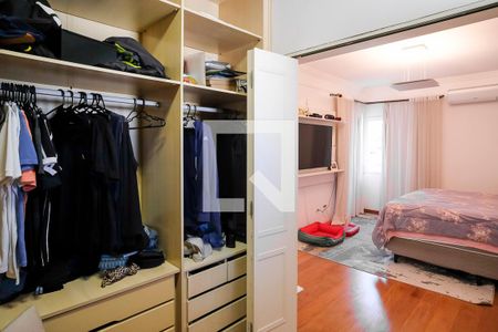 Casa à venda com 232m², 3 quartos e 4 vagasCloset suíte 1