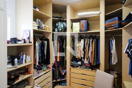 Casa à venda com 232m², 3 quartos e 4 vagasCloset suíte 1