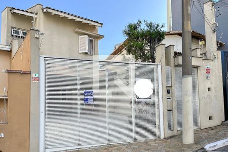 Casa à venda com 232m², 3 quartos e 4 vagasFachada + plaquinha