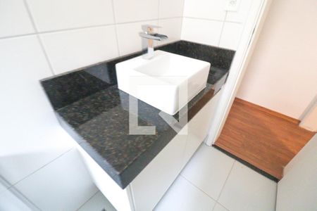 Casa de condomínio à venda com 150m², 3 quartos e 2 vagasBanheiro