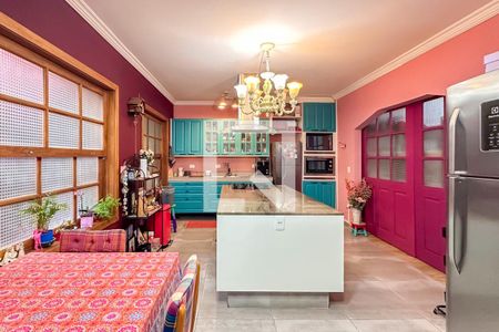 Casa à venda com 268m², 3 quartos e 7 vagas Casa à venda com 268m², 3 quartos e 7 vagasCozinha