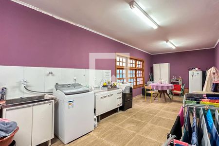 Casa à venda com 268m², 3 quartos e 7 vagas Casa à venda com 268m², 3 quartos e 7 vagasÁrea de Serviço